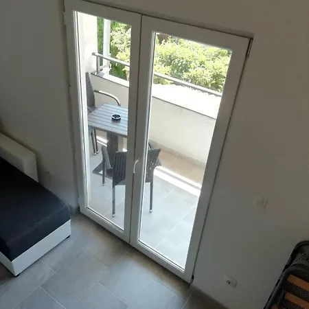 Deni09 Apartman Pomer