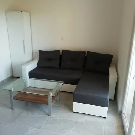 Appartement Deni09 *