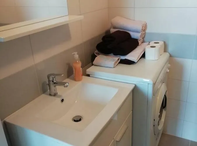 Deni09 아파트 포메르